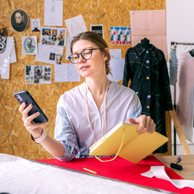 AI in the Fashion Industry: Applications, Tools & Future Trends